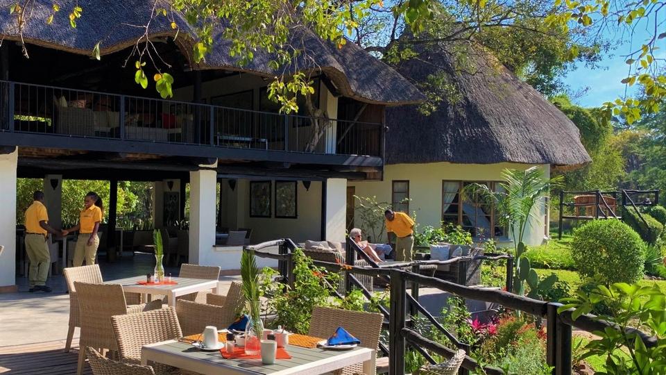 Waterberry - Dine, lounge or rest overlooking the Zambezi