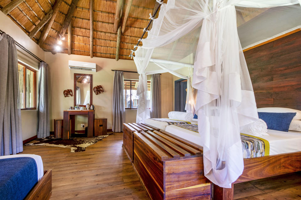 Hakusembe River Lodge Familienbungalow