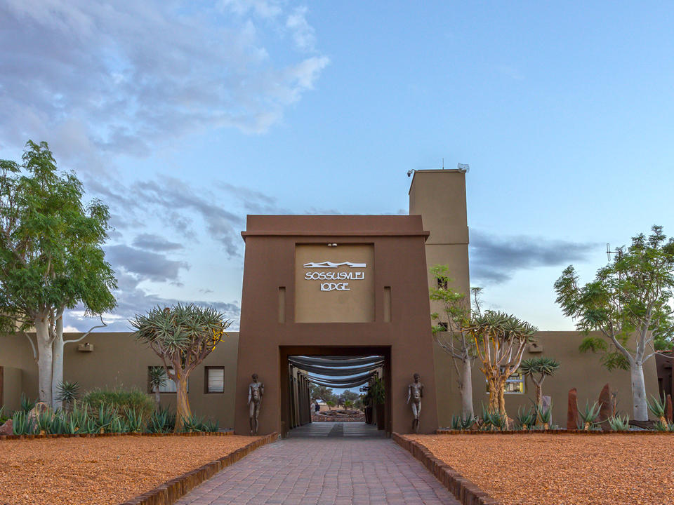 Eingang der Sossusvlei Lodge