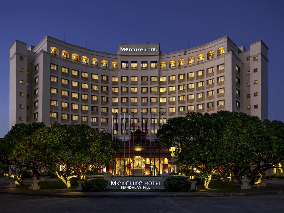 Mercure Mandalay Hill Resort Exterior
