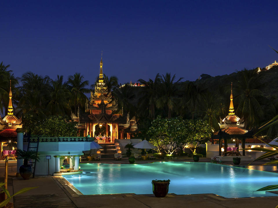 Mercure Mandalay Hill Resort
