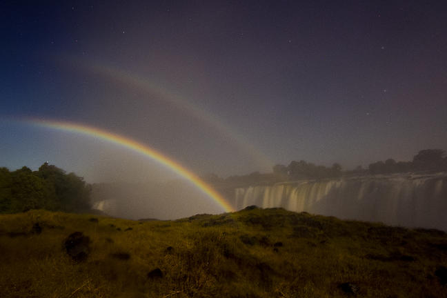 lunar rainbow tour victoria falls