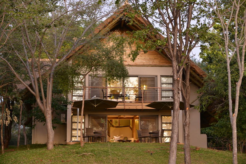 Victoria Falls Safari Suite