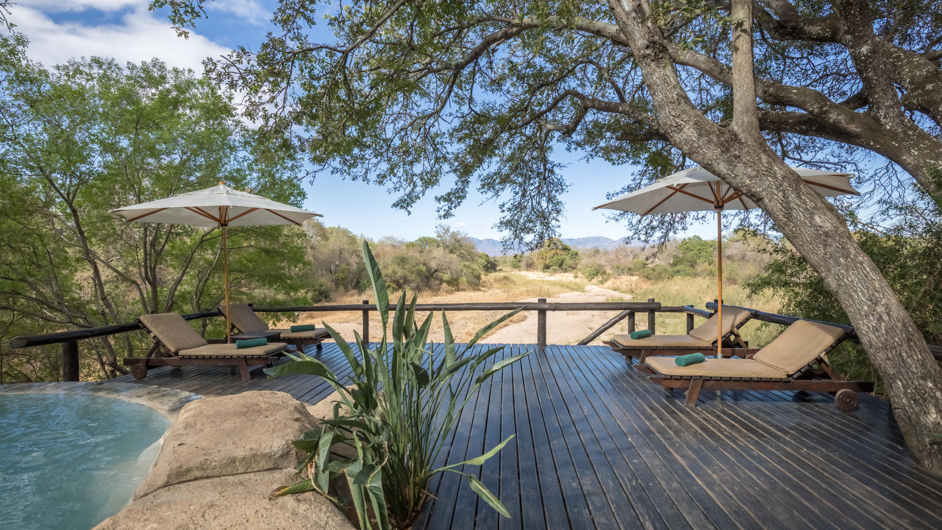 kuname-lodge-home