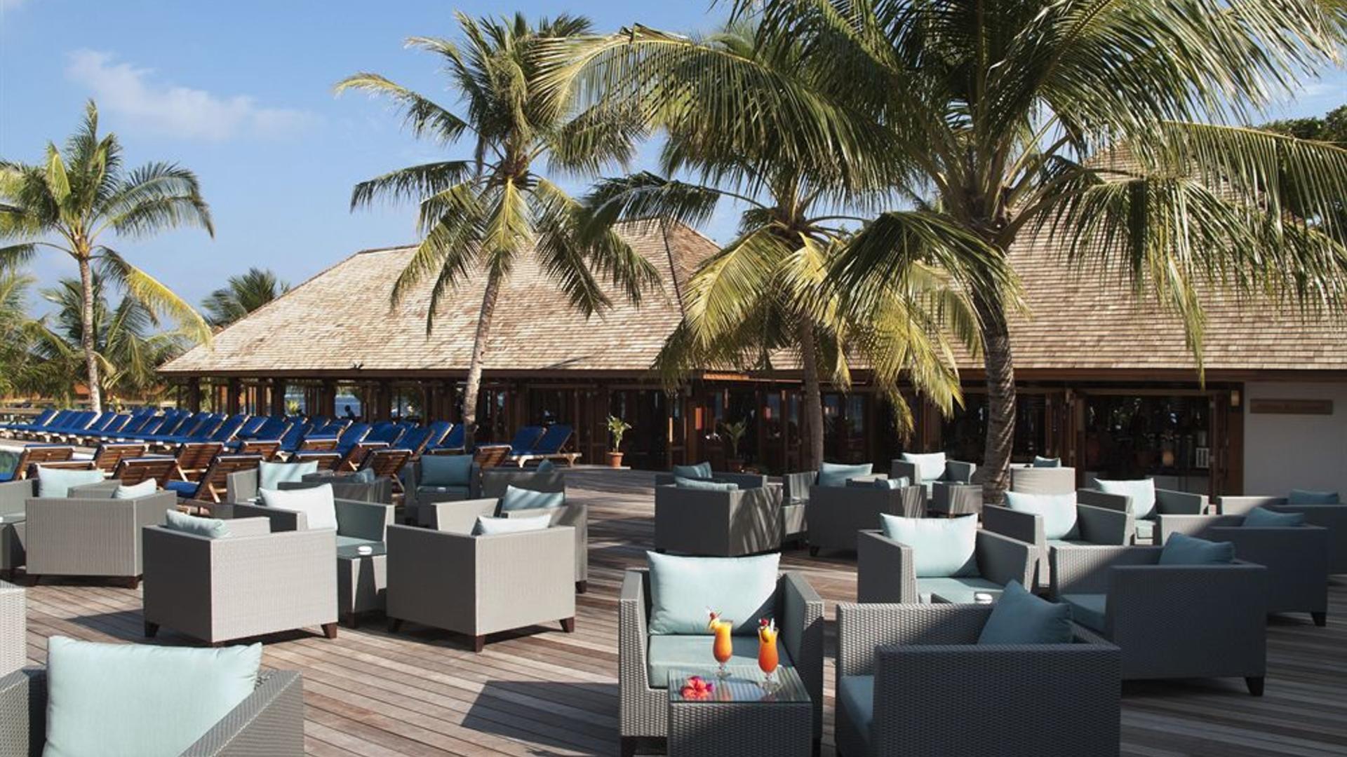 Vilamendhoo island resort. Vilamendhoo Island Resort & Spa 4*. Виламендху Айленд Мальдивы. Виламенду отель Мальдивы. Vilamendhoo 4 Мальдивы.