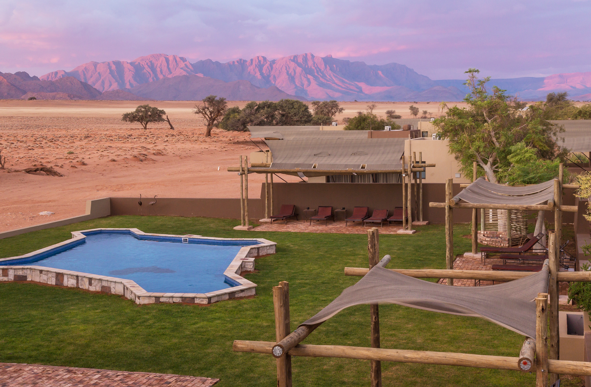 Намибия отдых. Соссусфлей Лодж. Намибия курорты. Лучшие отели Намибии. Дом eyepaint в Намибии.