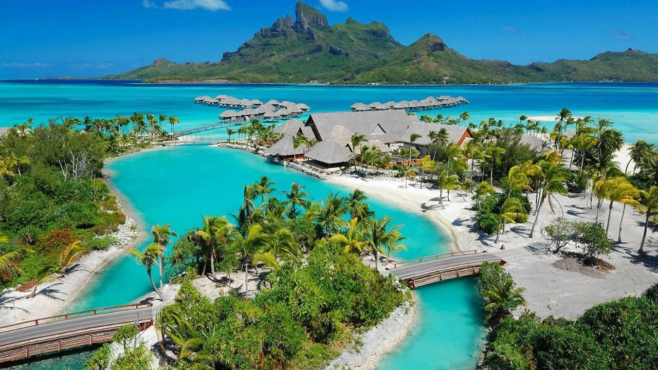 ผลการค้นหารูปภาพสำหรับ Four Seasons Resort Bora Bora