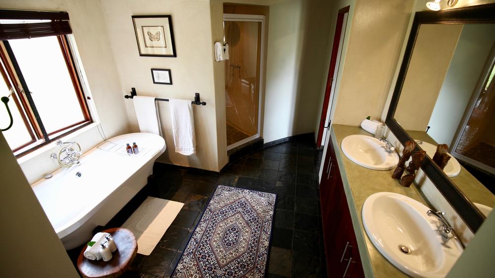 Ivory Wilderness River Rock Lodge