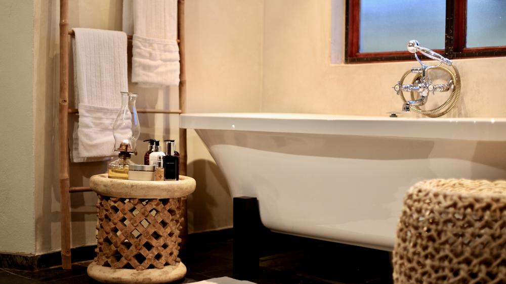 Ivory Wilderness River Rock Lodge