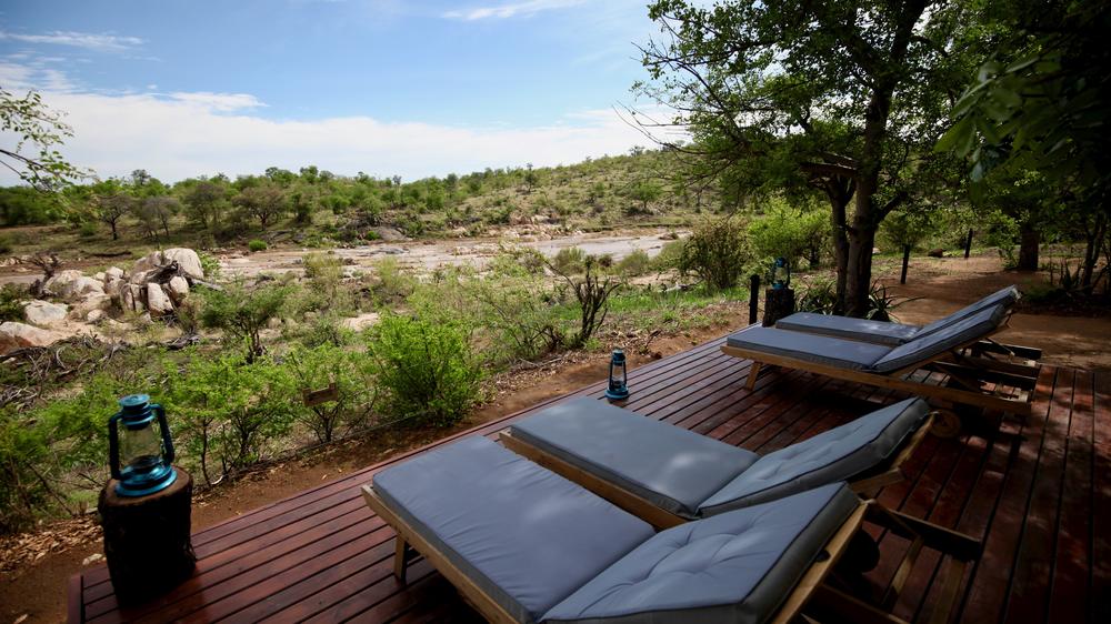 Ivory Wilderness River Rock Lodge