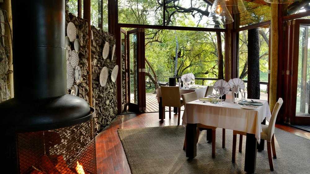 Rhino Post Safari Lodge