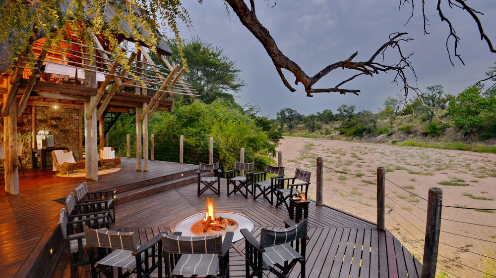 Rhino Post Safari Lodge