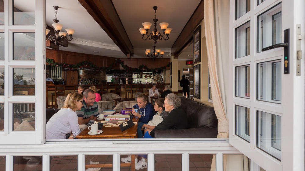 Cathedral Peak Hotel