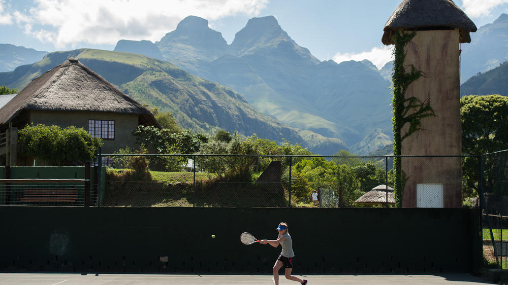 Cathedral Peak Hotel