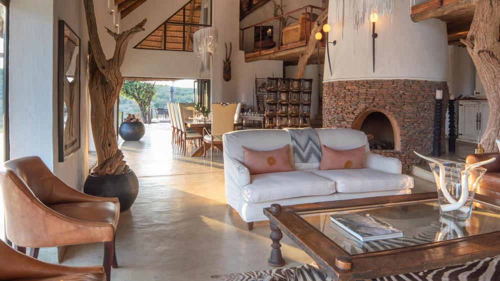 Royal Madikwe Luxury Safari Lodge