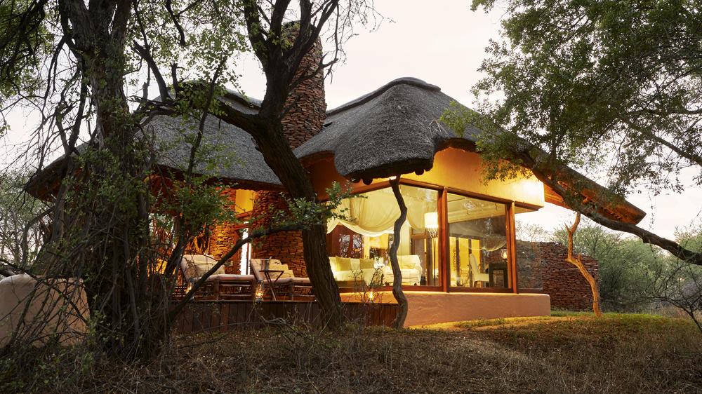 Sanctuary Makanyane Safari Lodge
