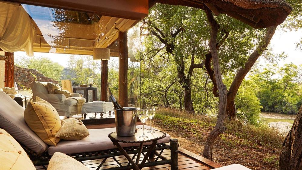 Sanctuary Makanyane Safari Lodge