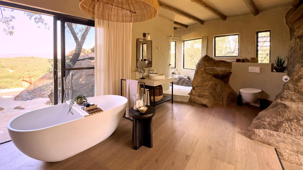 Madikwe Hills Private Game Lodge