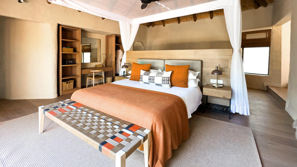 Madikwe Hills Private Game Lodge