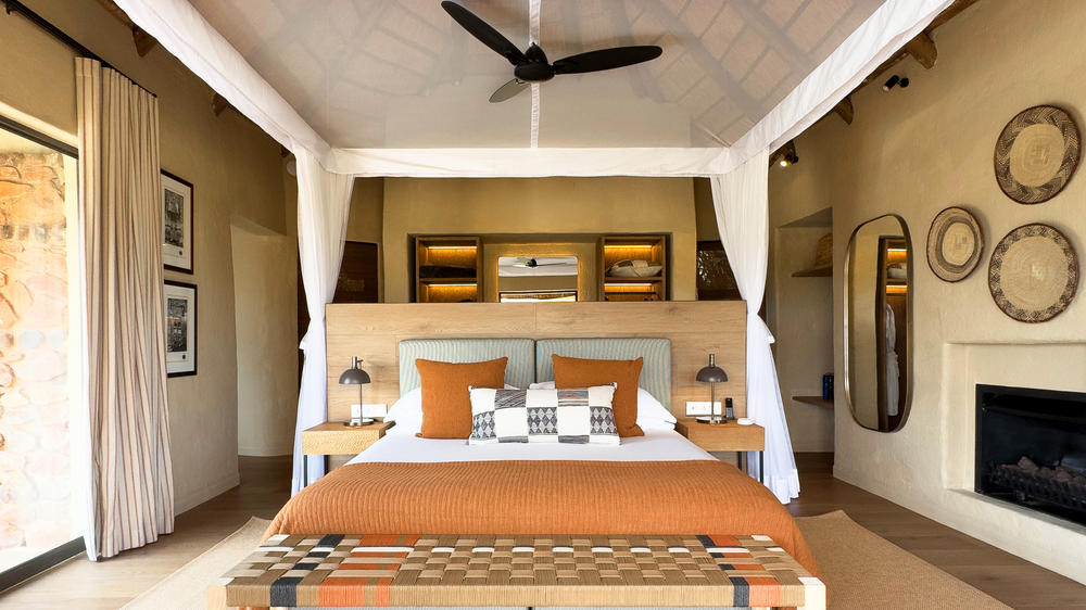 Madikwe Hills Private Game Lodge