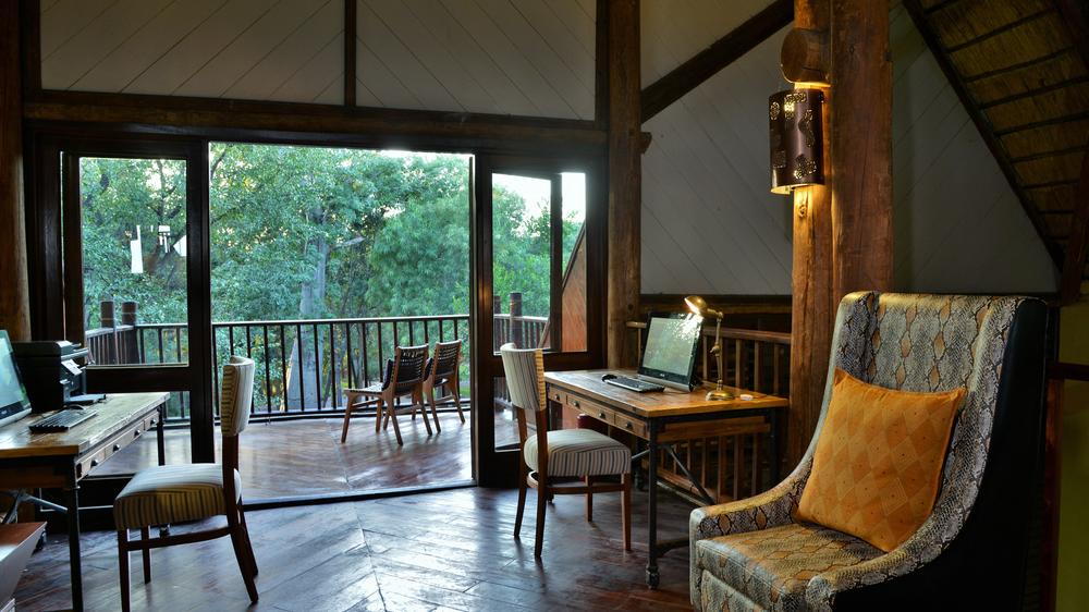 Victoria Falls Safari Lodge