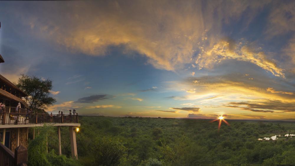 Victoria Falls Safari Lodge