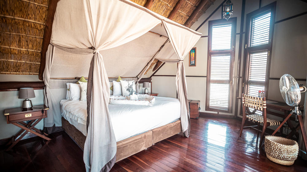 Deception Valley Lodge