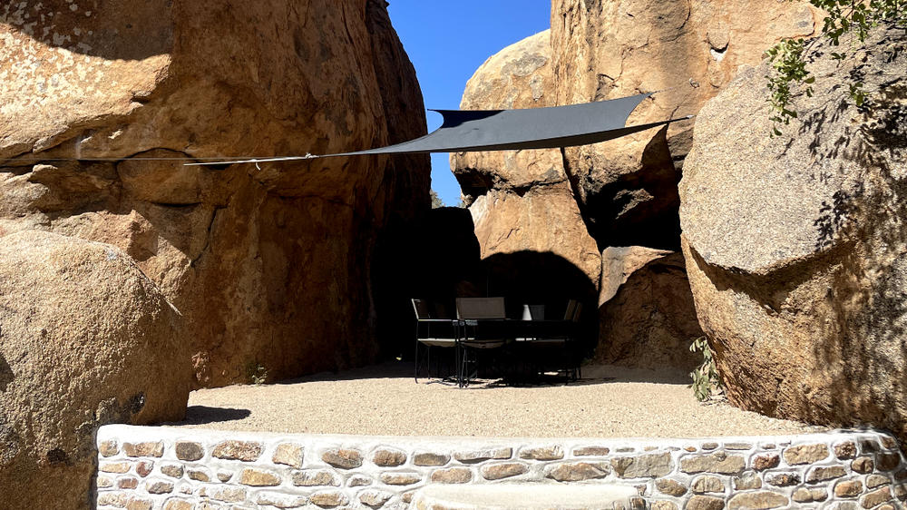 Erongo Rocks - Farmhouse & Camping