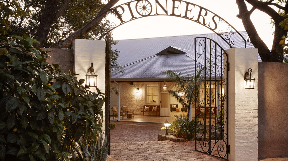 Pioneers Victoria Falls