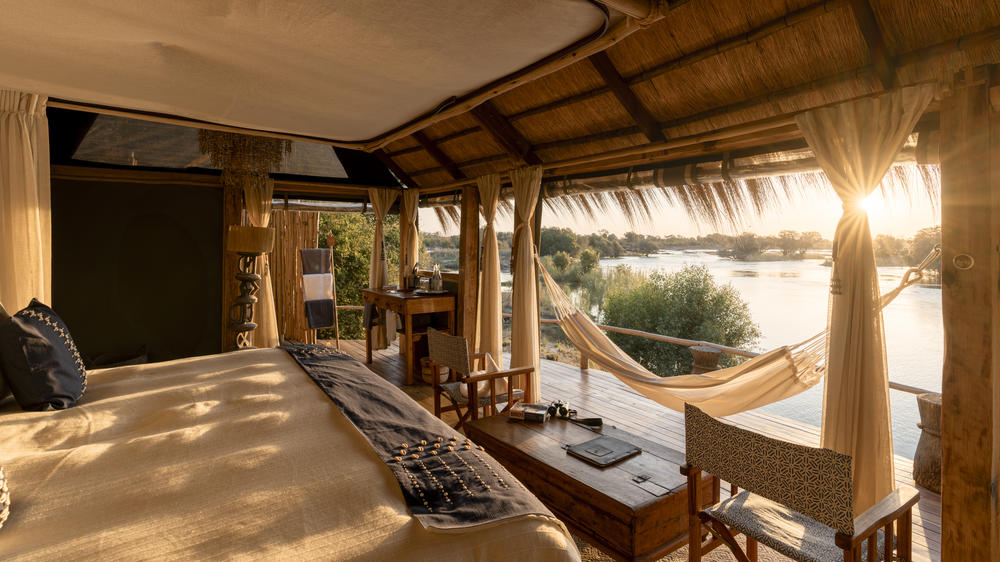 Sindabezi Island Lodge