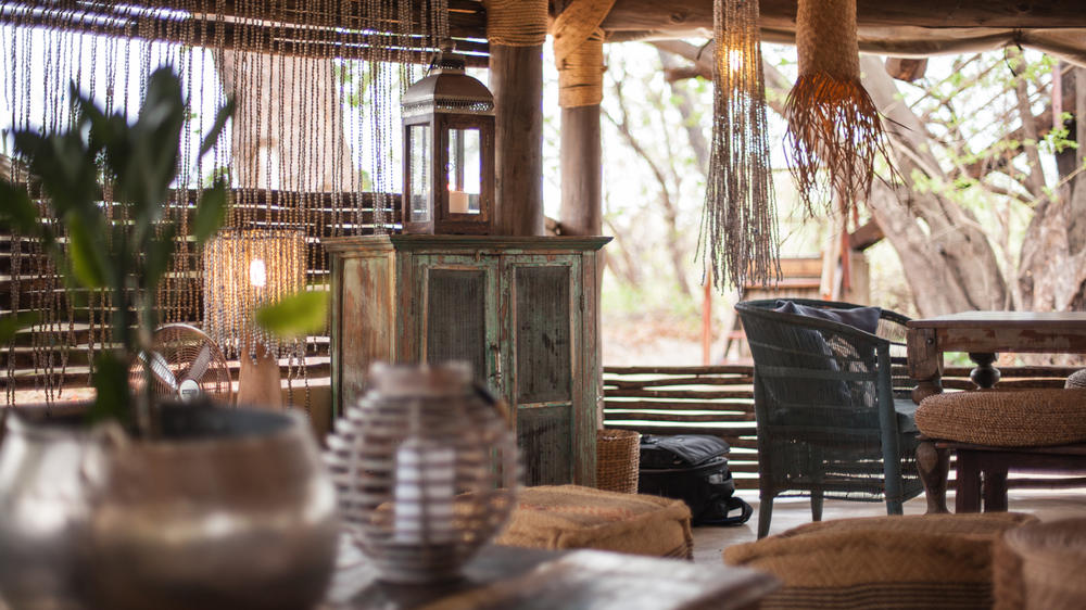 Sindabezi Island Lodge