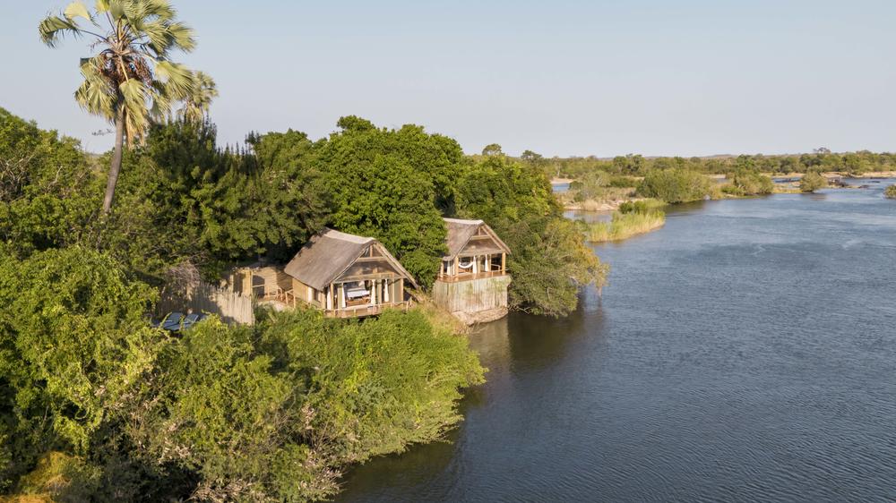 Sindabezi Island Lodge