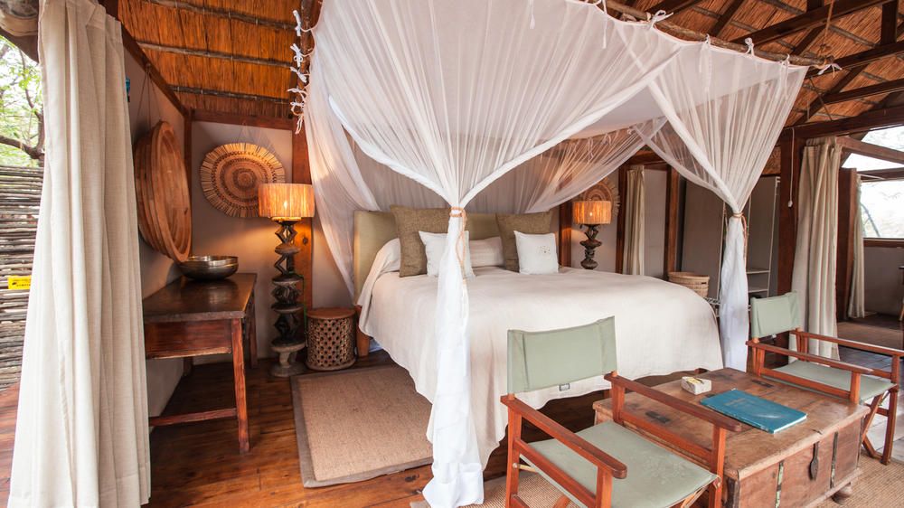 Sindabezi Island Lodge