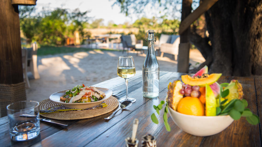 Sindabezi Island Lodge