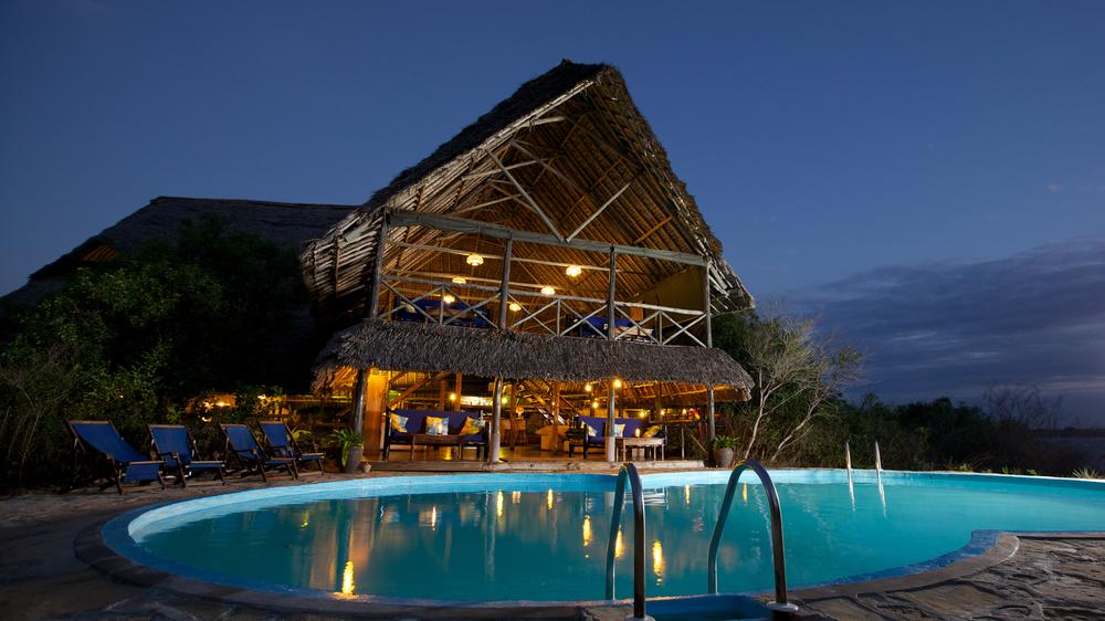 Lazy Lagoon Island Lodge