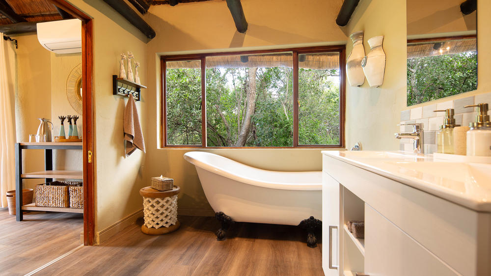 Kambaku Safari Lodge
