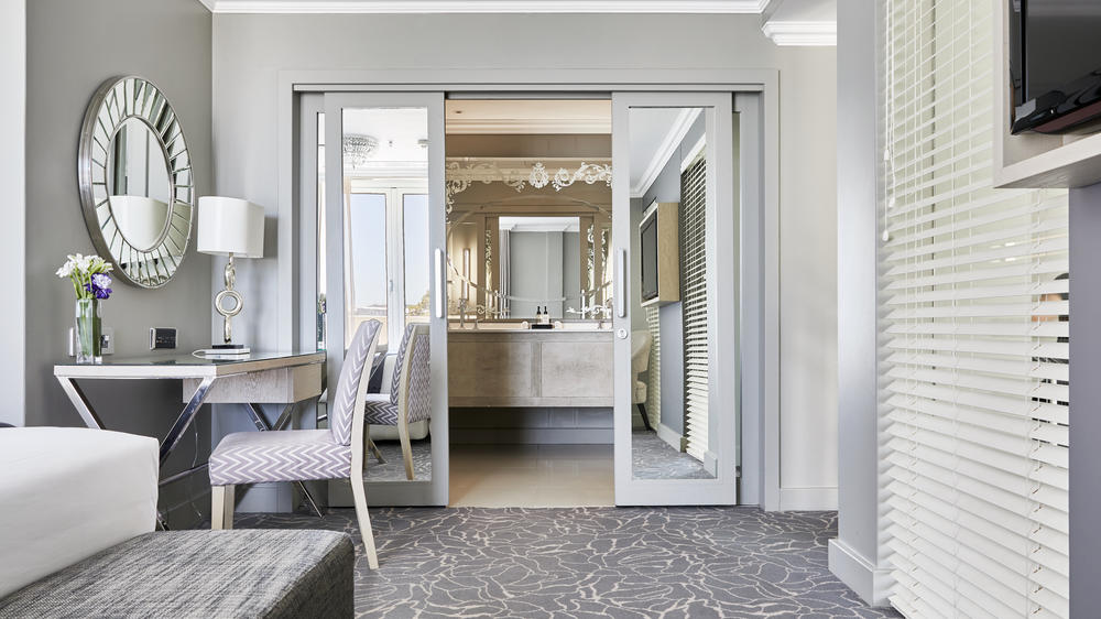 Queen Victoria Hotel