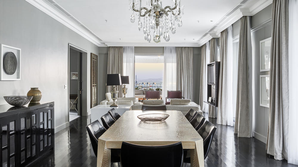 Queen Victoria Hotel