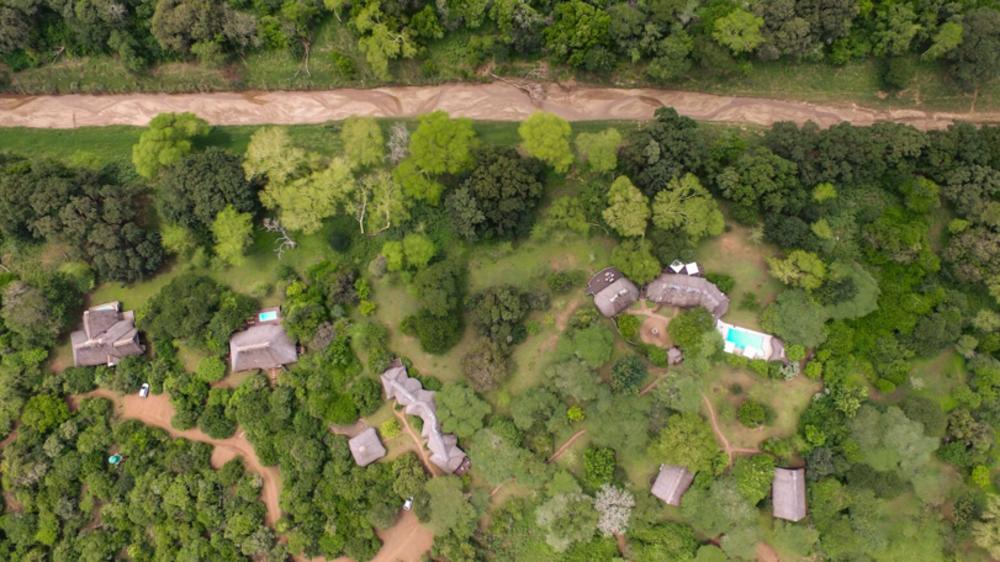 Rhino River Lodge