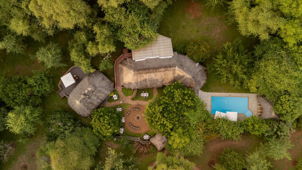 Rhino River Lodge
