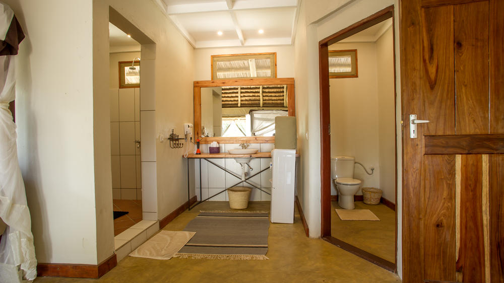 Lake Burunge Tented Lodge