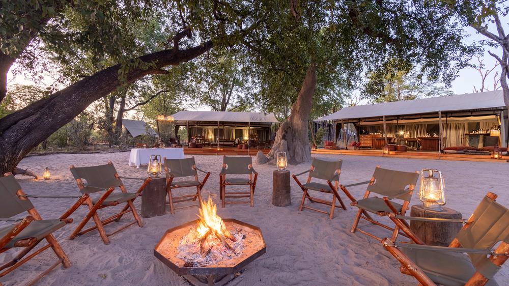 Selinda Explorers Camp