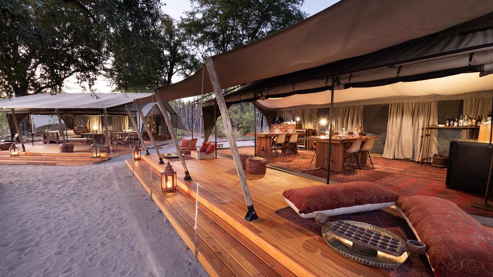 Selinda Explorers Camp