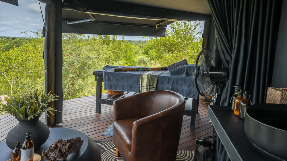 Makumu Private Game Lodge