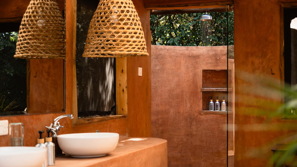 Hemingways River Camp Mara