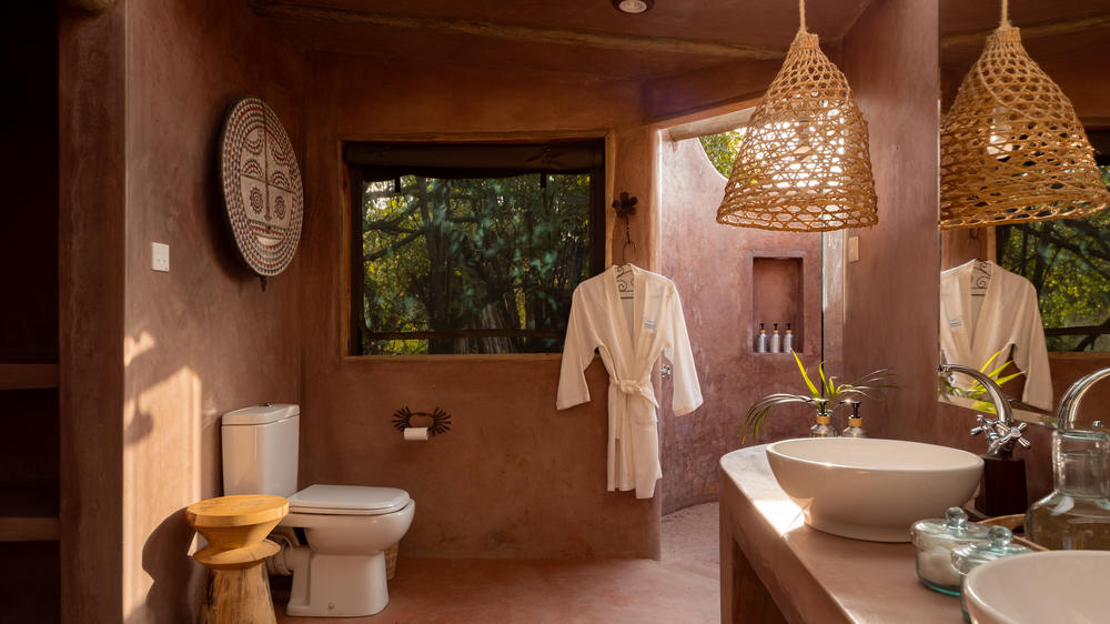 Hemingways River Camp Mara