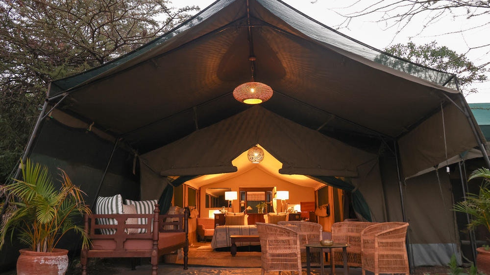 Hemingways River Camp Mara