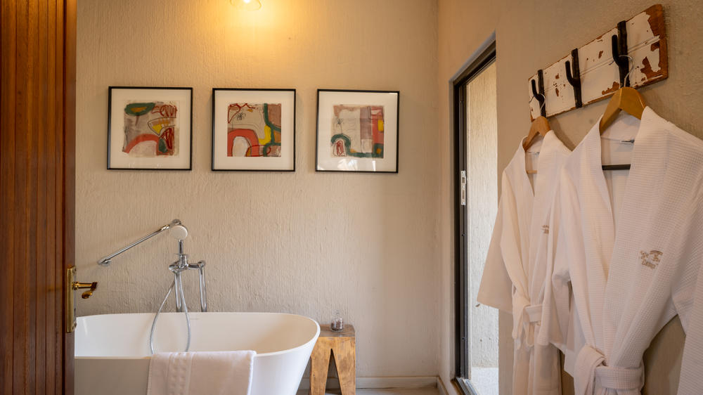 Sausage Tree Safari Camp