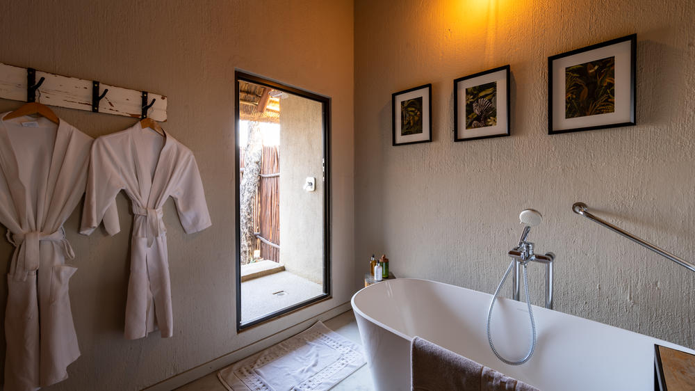 Sausage Tree Safari Camp