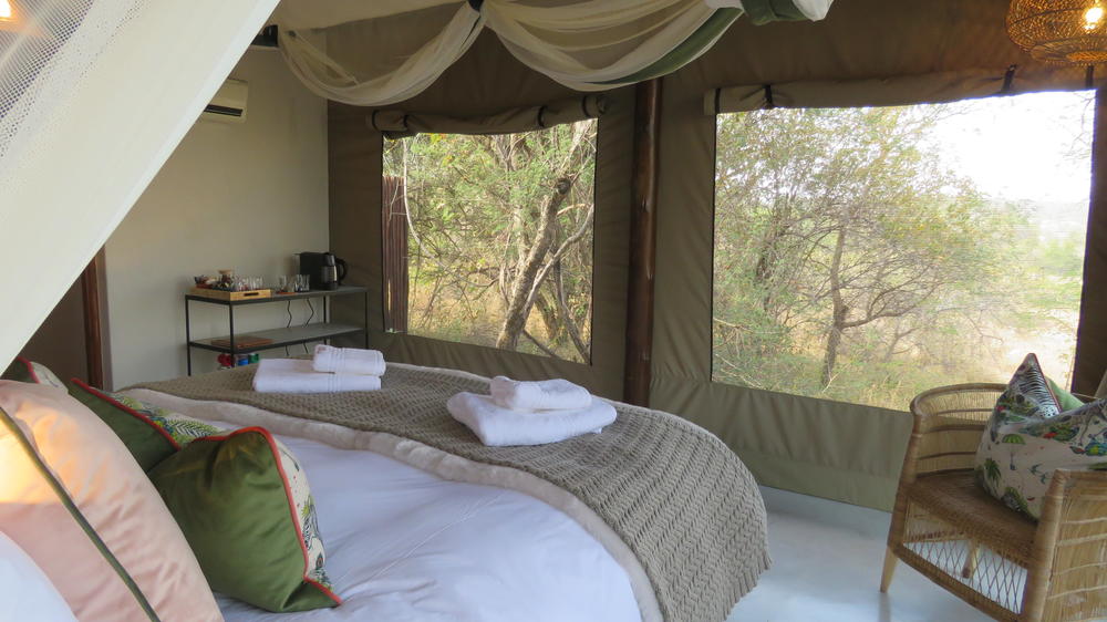 Sausage Tree Safari Camp
